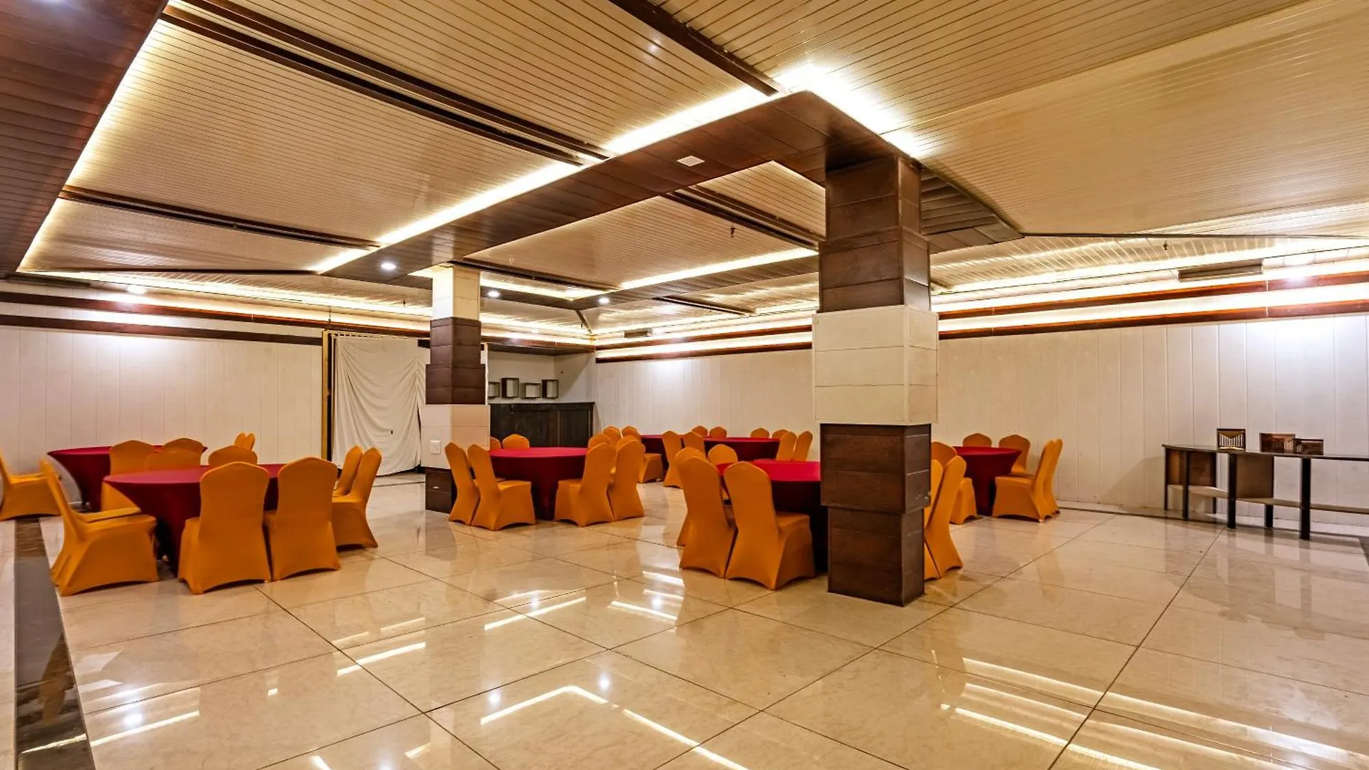 ホテル Treebo Chandigarh Grand